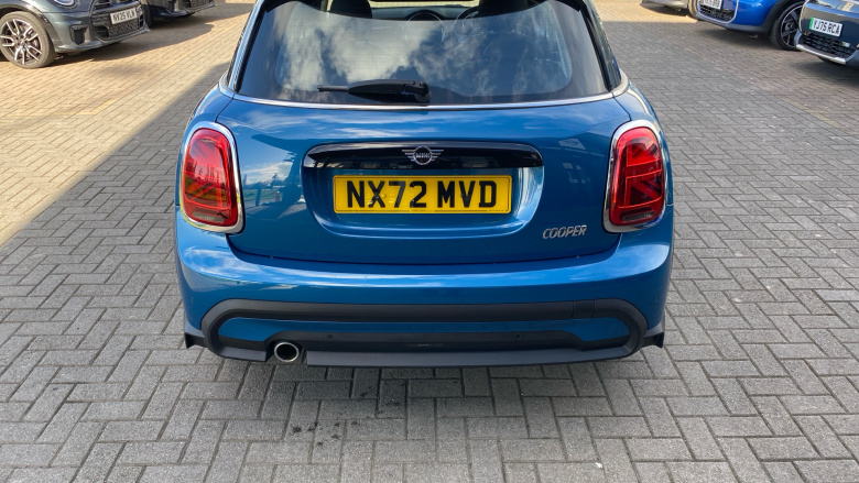 MINI Hatchback 1.5 Cooper Classic 5dr Auto Petrol Hatchback